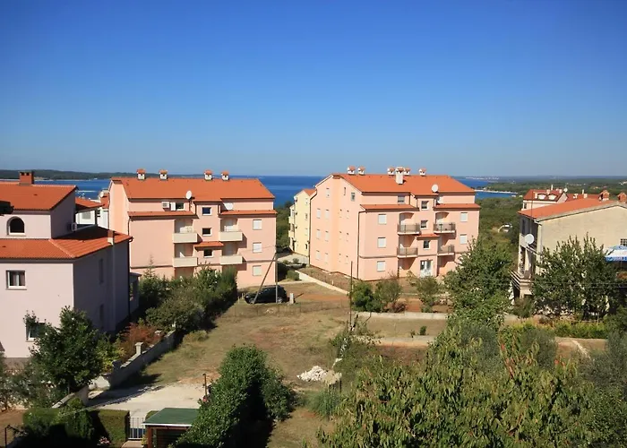 With A Parking Space Stinjan, - 7201 Pula